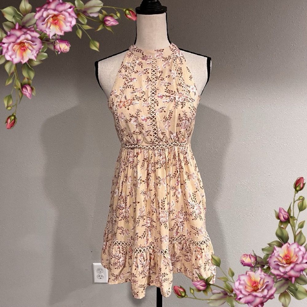 Sunday Mi‎ Amor Floral open back Dress